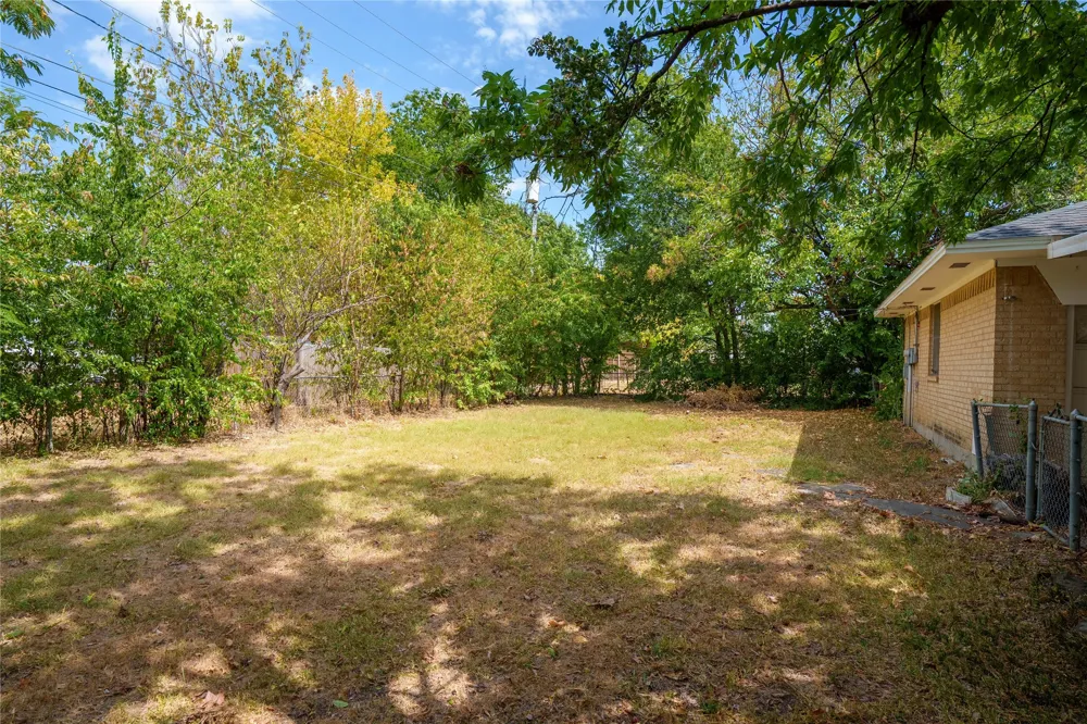 223 Hillcrest Street Sanger, TX 76266