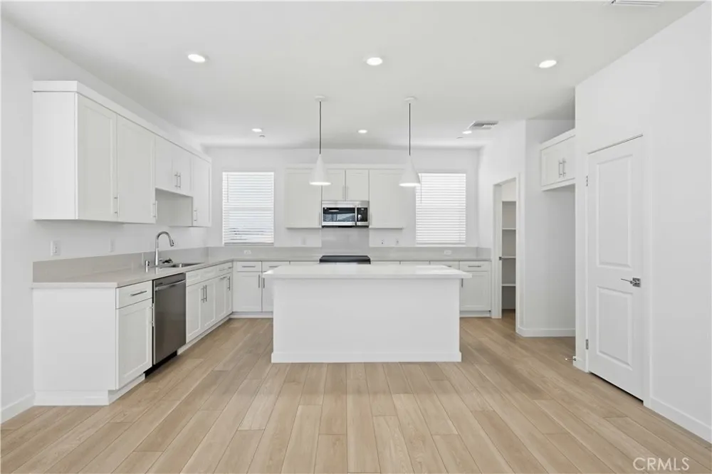 9311 Via Azul Pico Rivera, CA 90660
