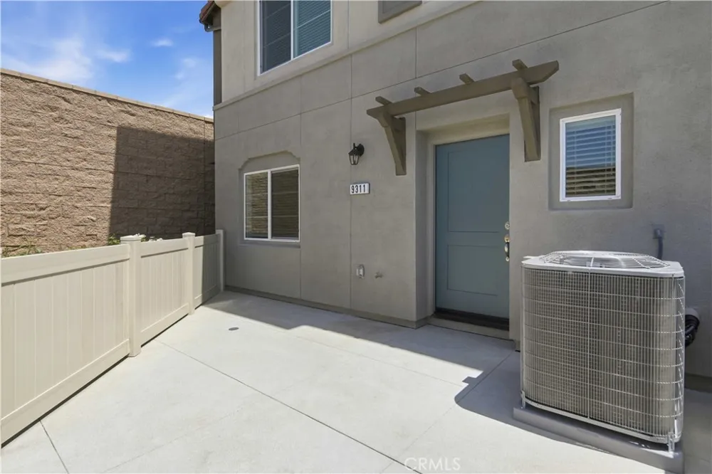 9311 Via Azul Pico Rivera, CA 90660
