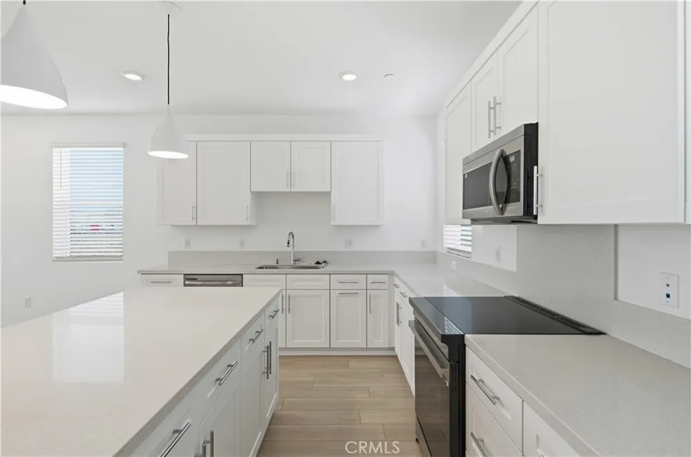 9311 Via Azul Pico Rivera, CA 90660