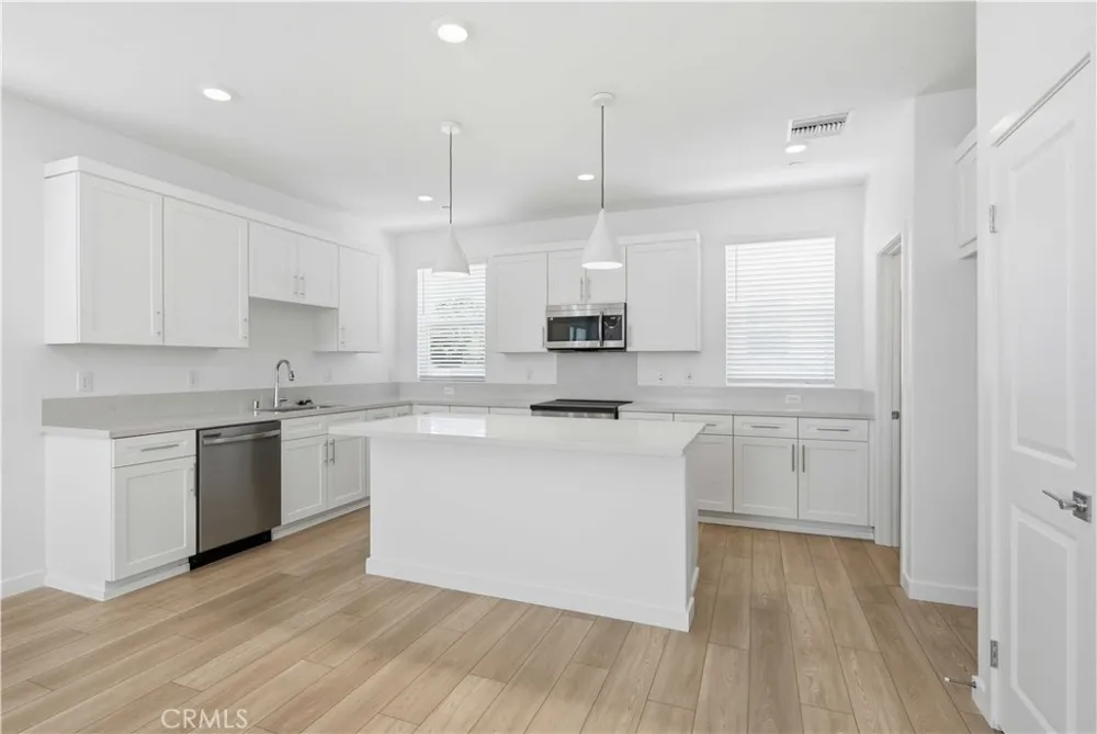 9311 Via Azul Pico Rivera, CA 90660