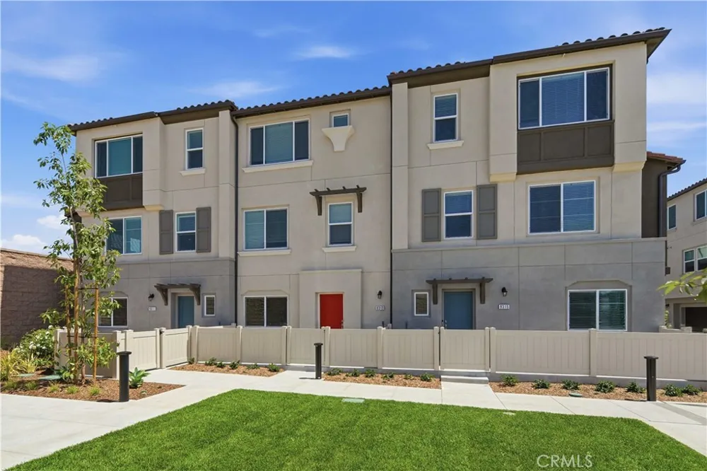 9311 Via Azul Pico Rivera, CA 90660