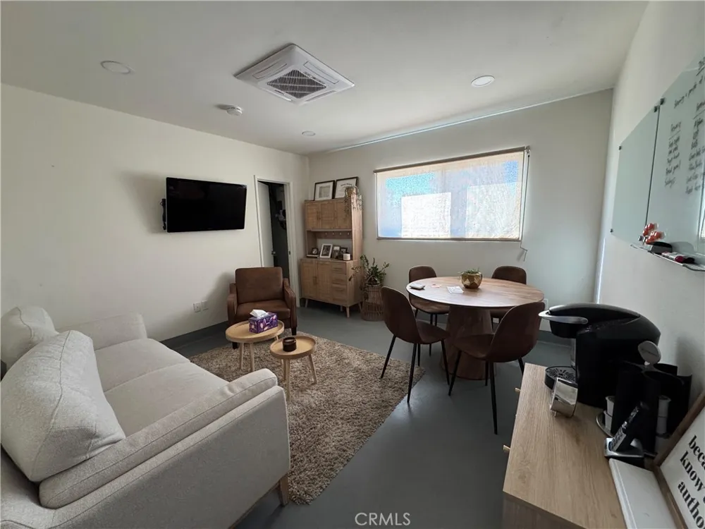 12791 Yorba Chino, CA 91710