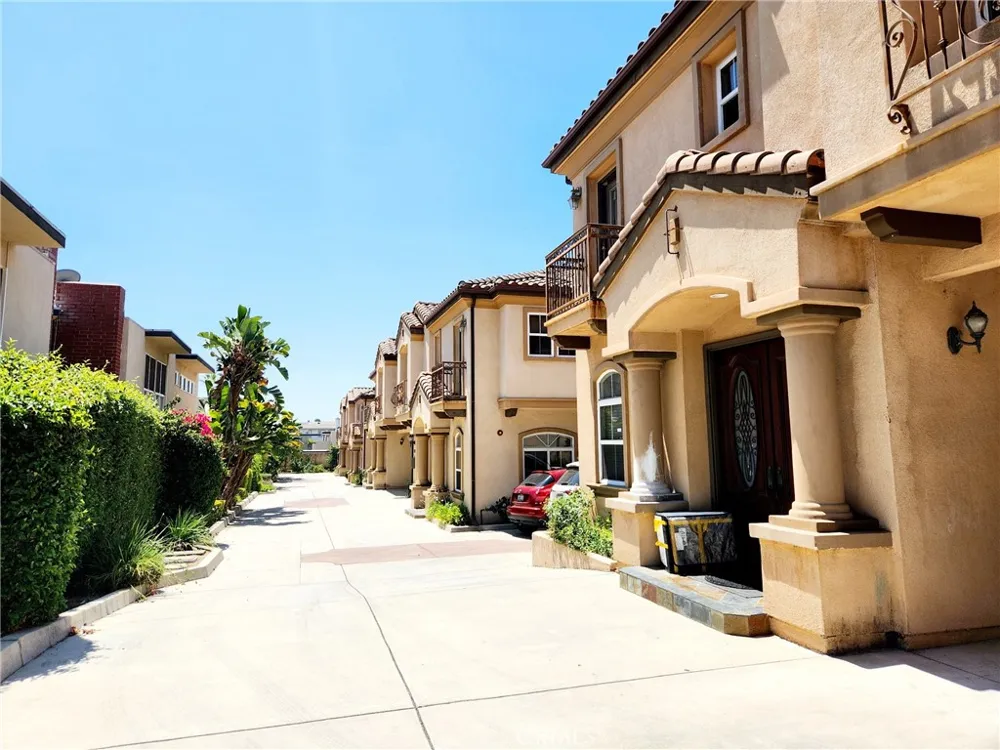 1016 W Huntington Drive #A Arcadia, CA 91007