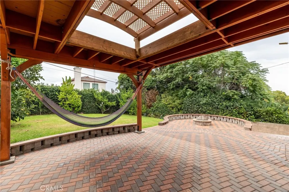 4427 W 60th Los Angeles, CA 90043