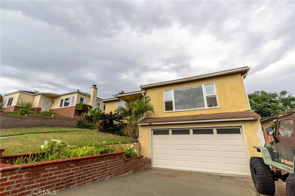 4427 W 60th Los Angeles, CA 90043