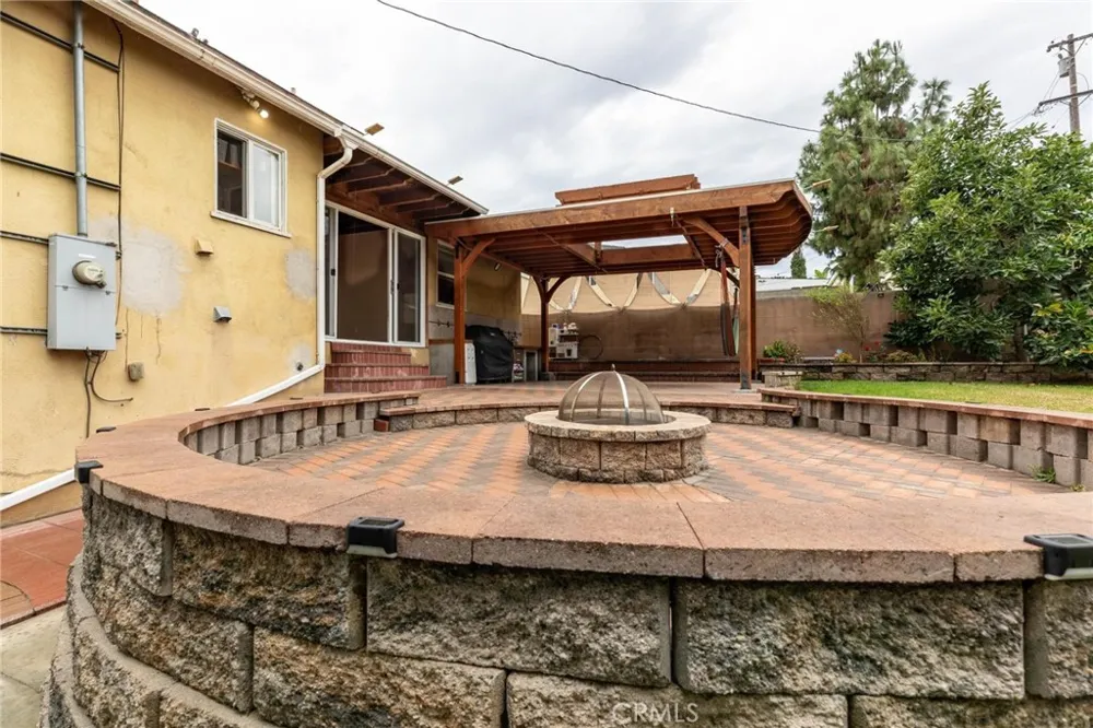4427 W 60th Los Angeles, CA 90043