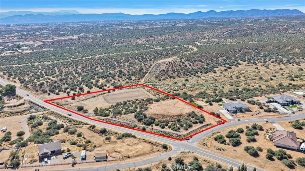 8089 Arrowhead Phelan, CA 92371