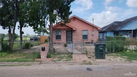 1001 Hidalgo Street