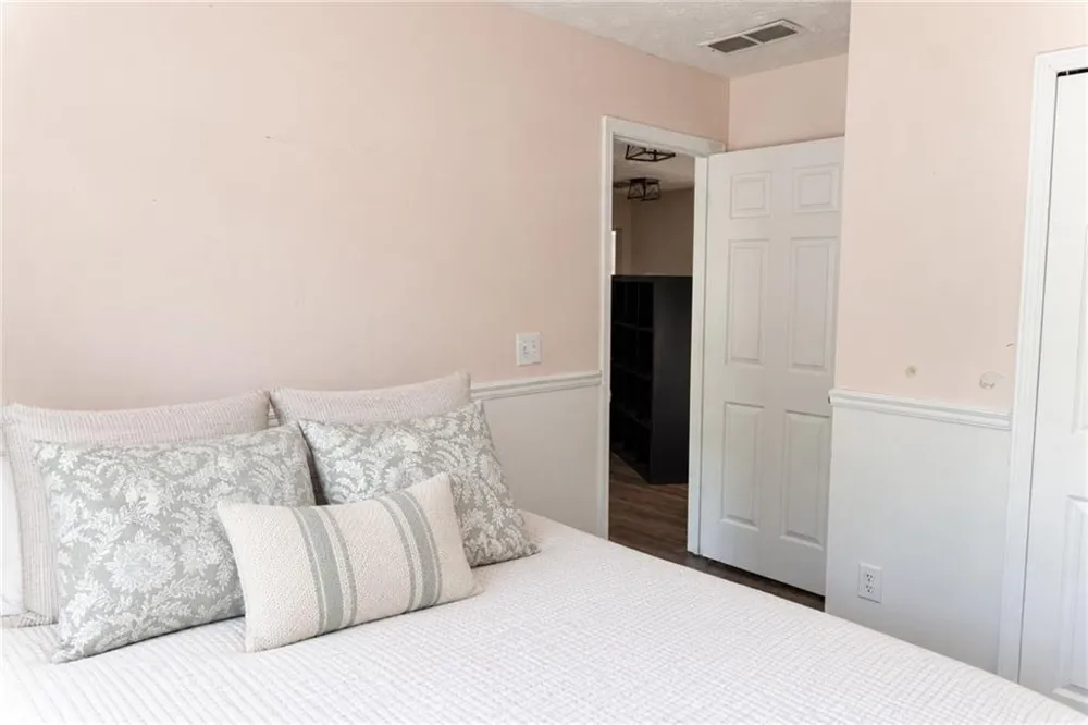 3675 Wake Robin Way Cumming, GA 30028