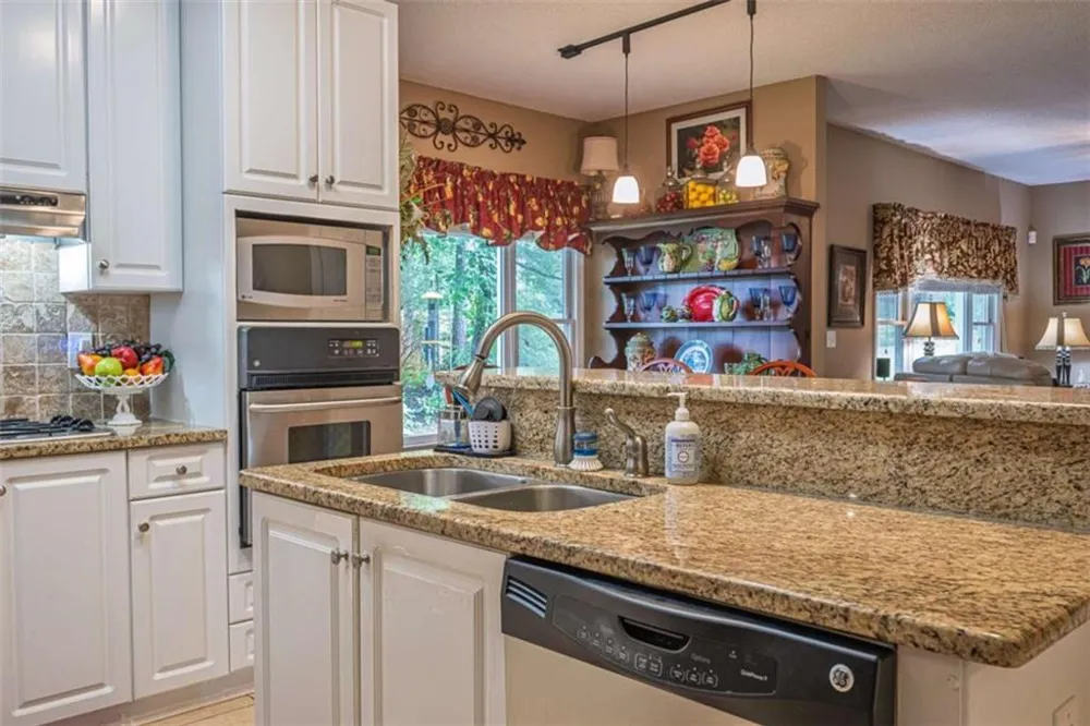 2140 Soft Pine Lane Acworth, GA 30102