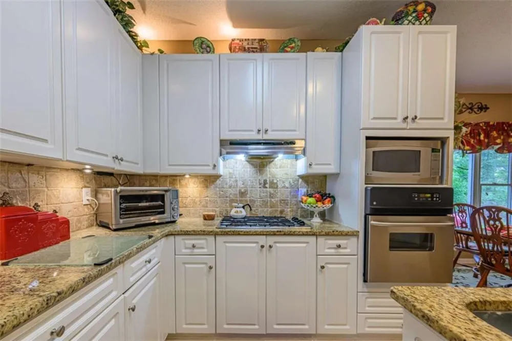 2140 Soft Pine Lane Acworth, GA 30102