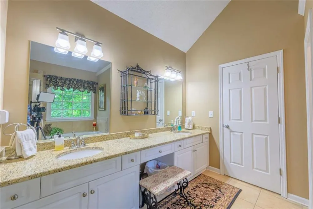 2140 Soft Pine Lane Acworth, GA 30102