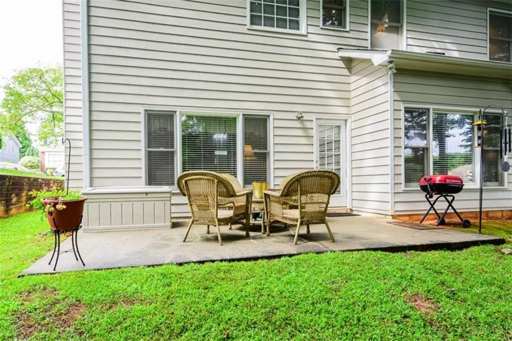 2140 Soft Pine Lane Acworth, GA 30102