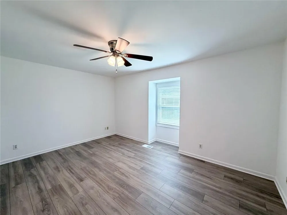 3925 Mountain View Road #E3 Oakwood, GA 30566