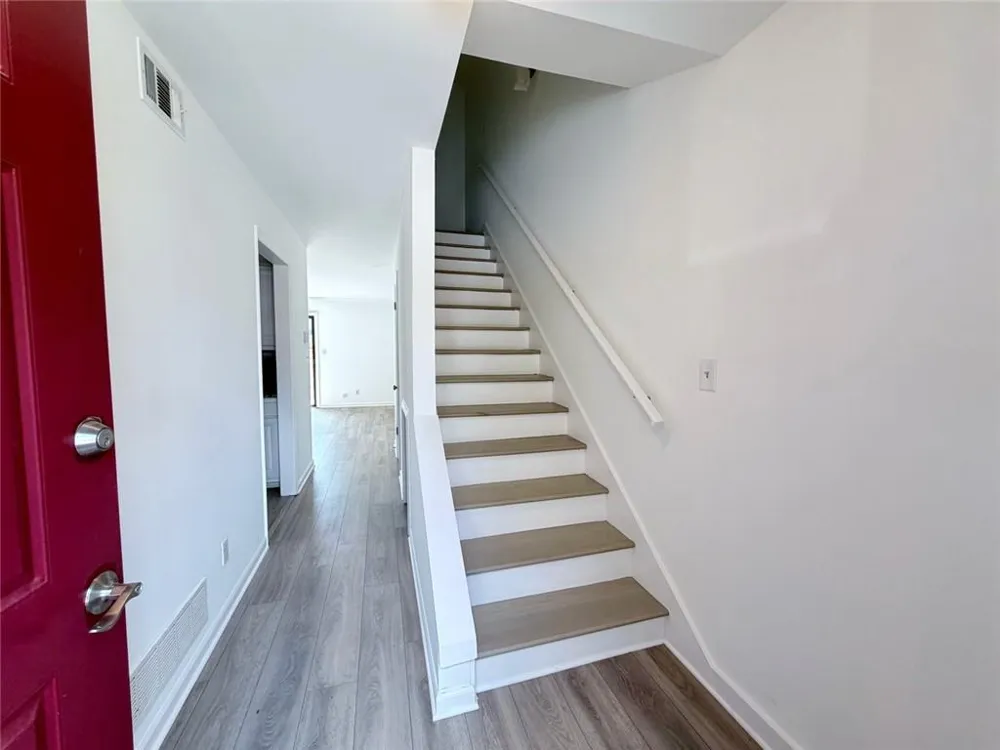 3925 Mountain View Road #E3 Oakwood, GA 30566