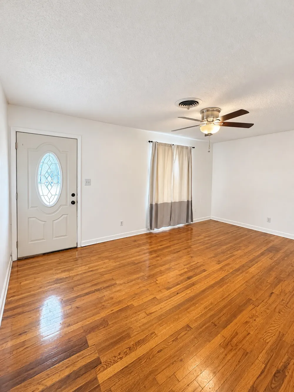 1114 Corona Ada, OK 74820