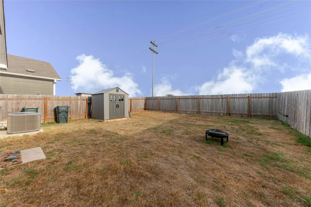 1129 Catfish Lane Bastrop, TX 78602