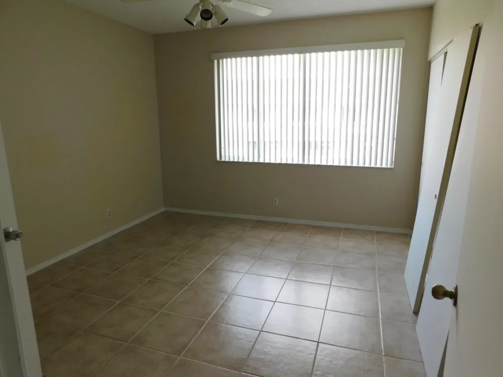 50 Simonton Circle Weston, FL 33326