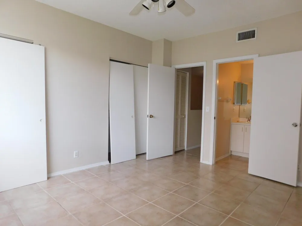 50 Simonton Circle Weston, FL 33326