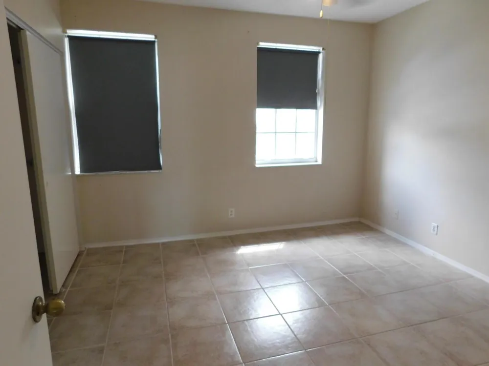 50 Simonton Circle Weston, FL 33326
