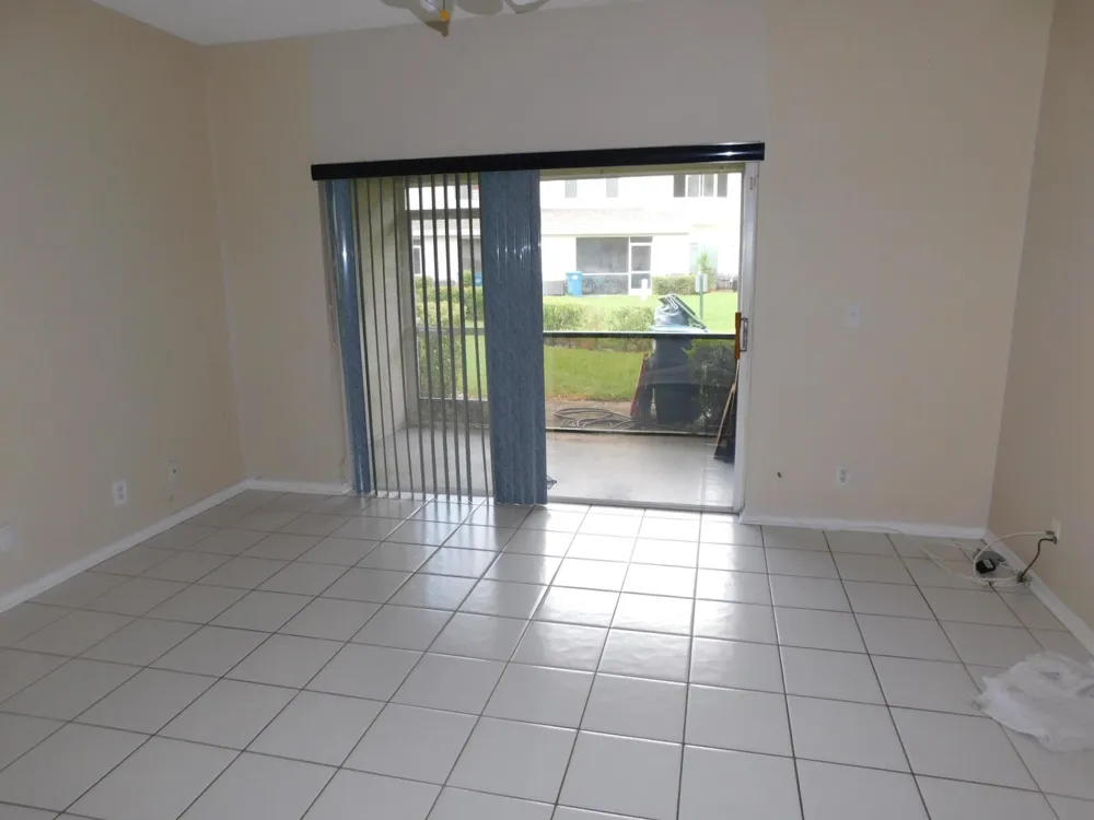 50 Simonton Circle Weston, FL 33326