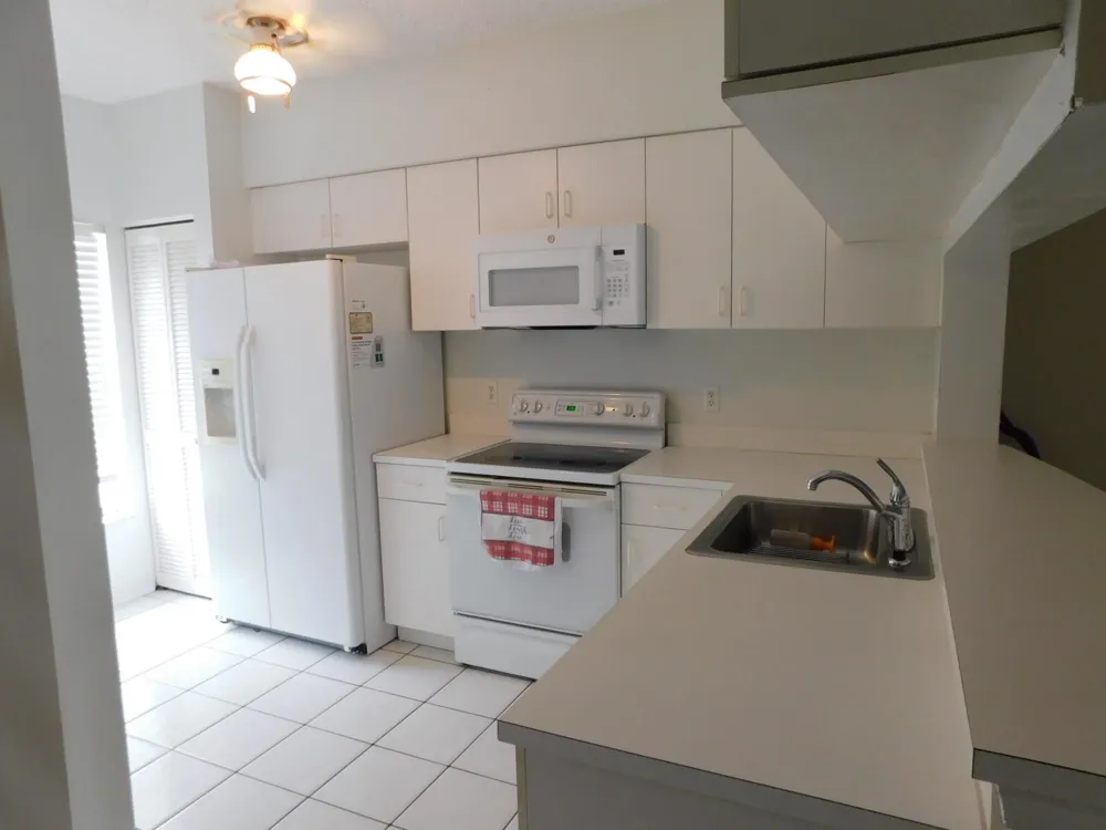 50 Simonton Circle Weston, FL 33326