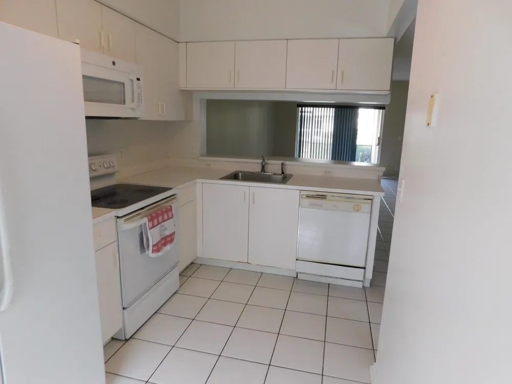 50 Simonton Circle Weston, FL 33326