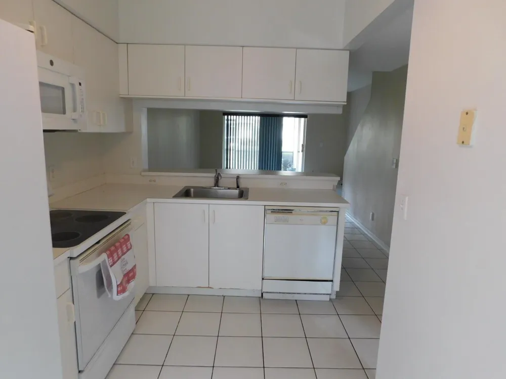 50 Simonton Circle Weston, FL 33326