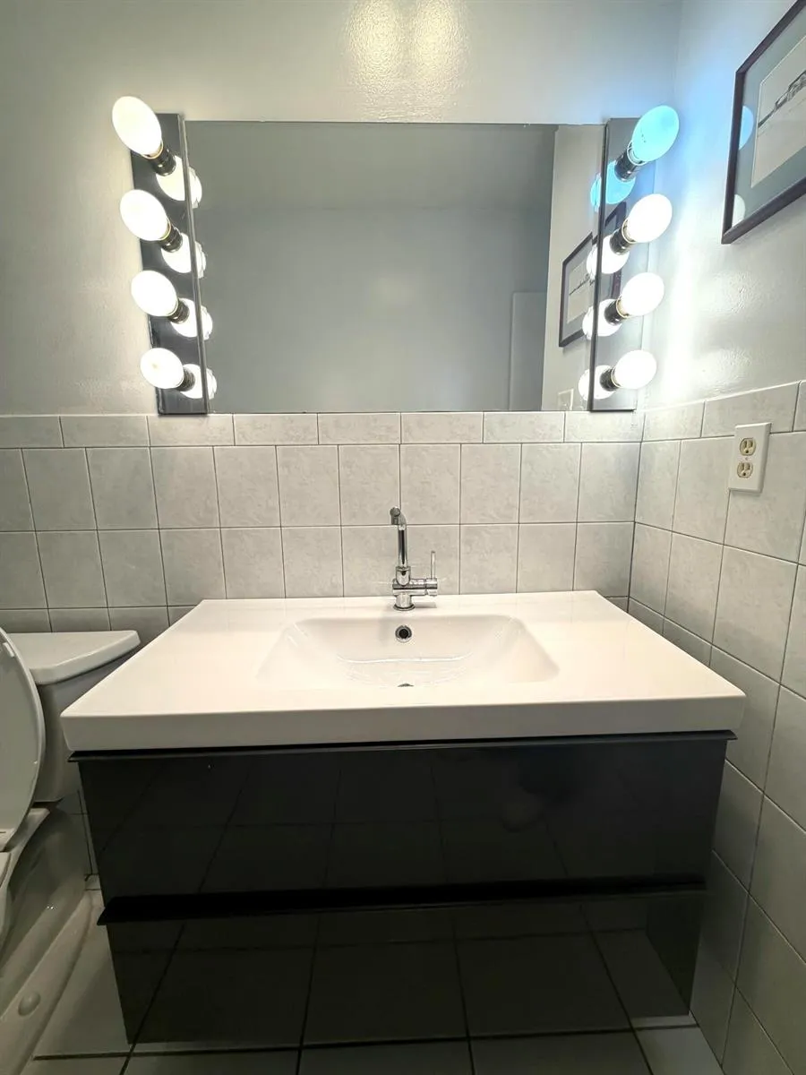 1560 MCKINLEY STREET #111W Hollywood, FL 33020