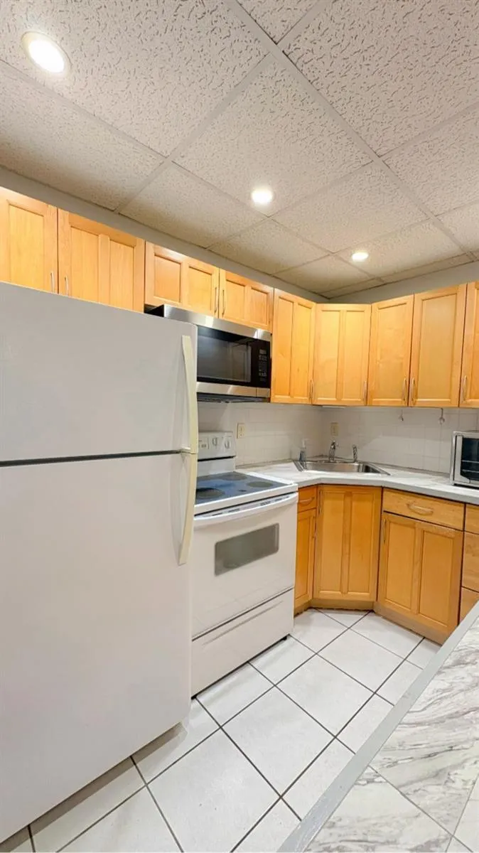 1560 MCKINLEY STREET #111W Hollywood, FL 33020