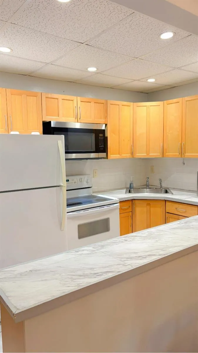 1560 MCKINLEY STREET #111W Hollywood, FL 33020