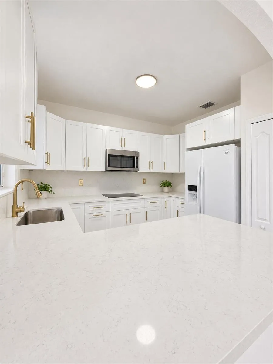15430 SW 38TH TERRACE Miami, FL 33185