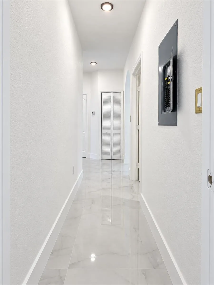 15430 SW 38TH TERRACE Miami, FL 33185