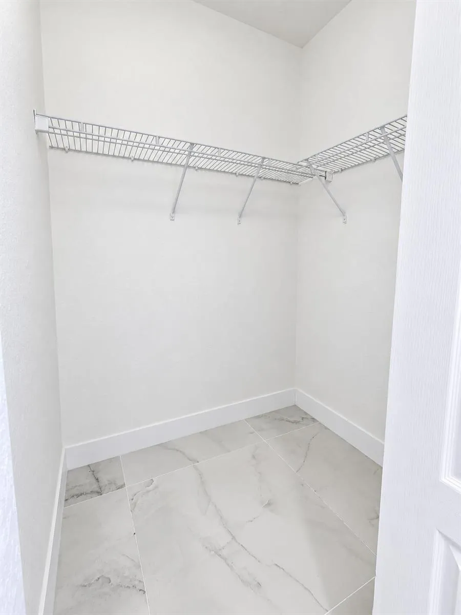 15430 SW 38TH TERRACE Miami, FL 33185