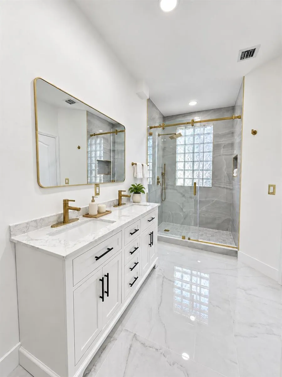 15430 SW 38TH TERRACE Miami, FL 33185