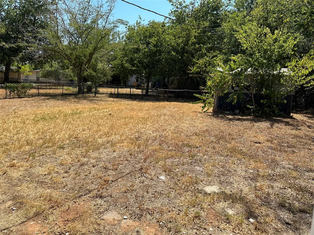 137 Lynn Drive Azle, TX 76020