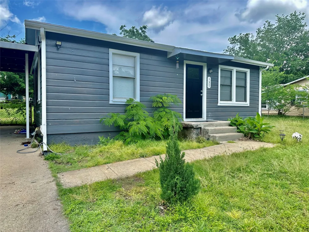 137 Lynn Drive Azle, TX 76020