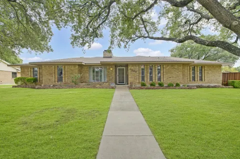 3320 Rolling Knoll Drive