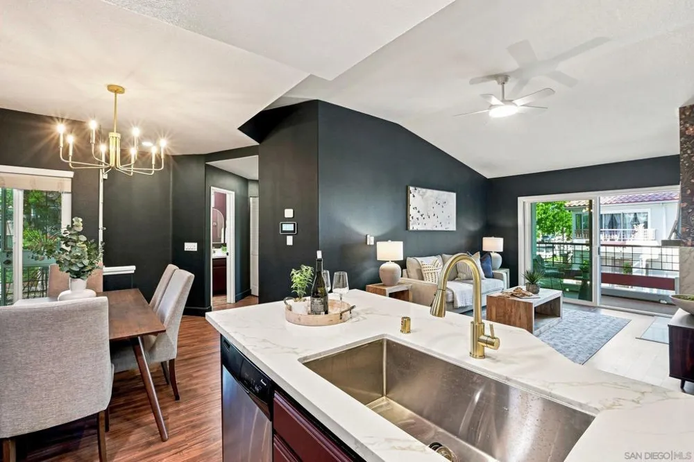 405 Stoney Point Way Unit 100 Oceanside, CA 92058