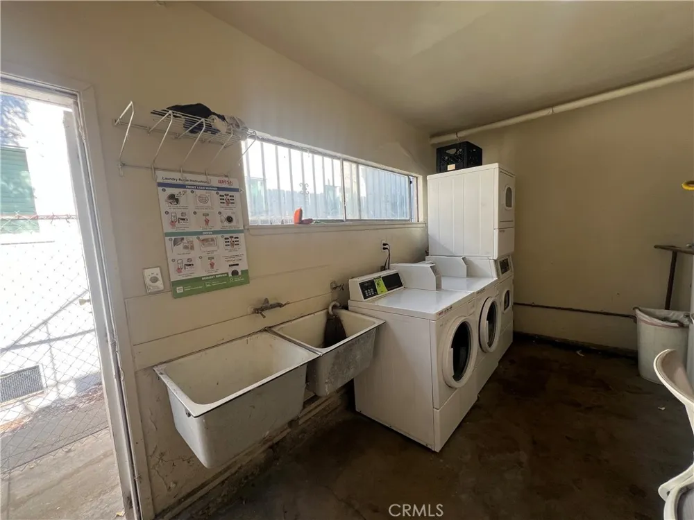 723 E 6th Long Beach, CA 90802