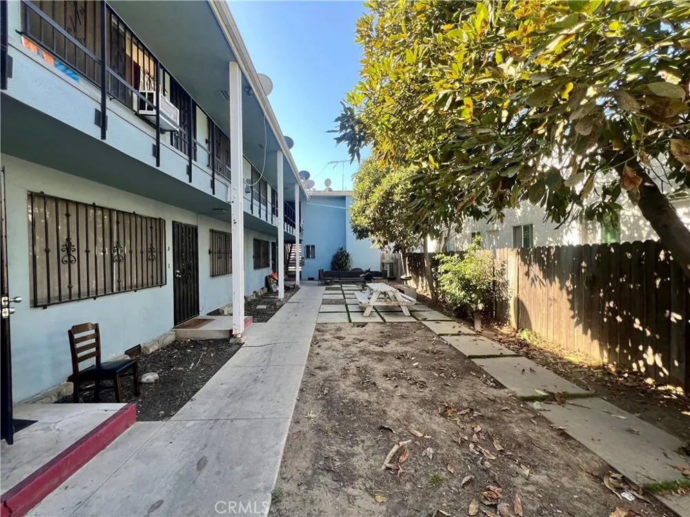 723 E 6th Long Beach, CA 90802