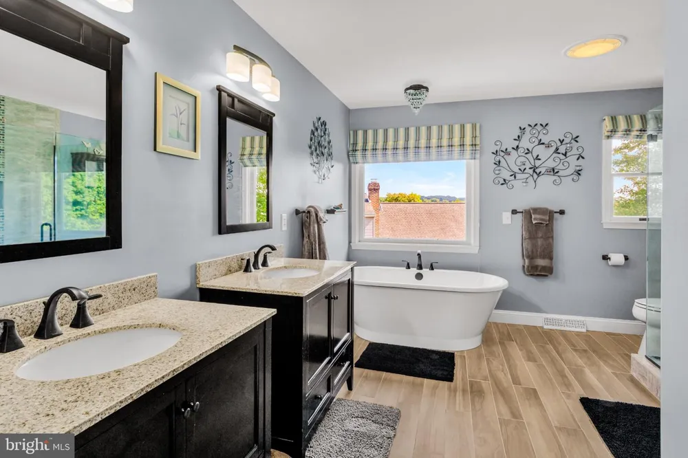 508 RIDGEVIEW Dillsburg, PA 17019