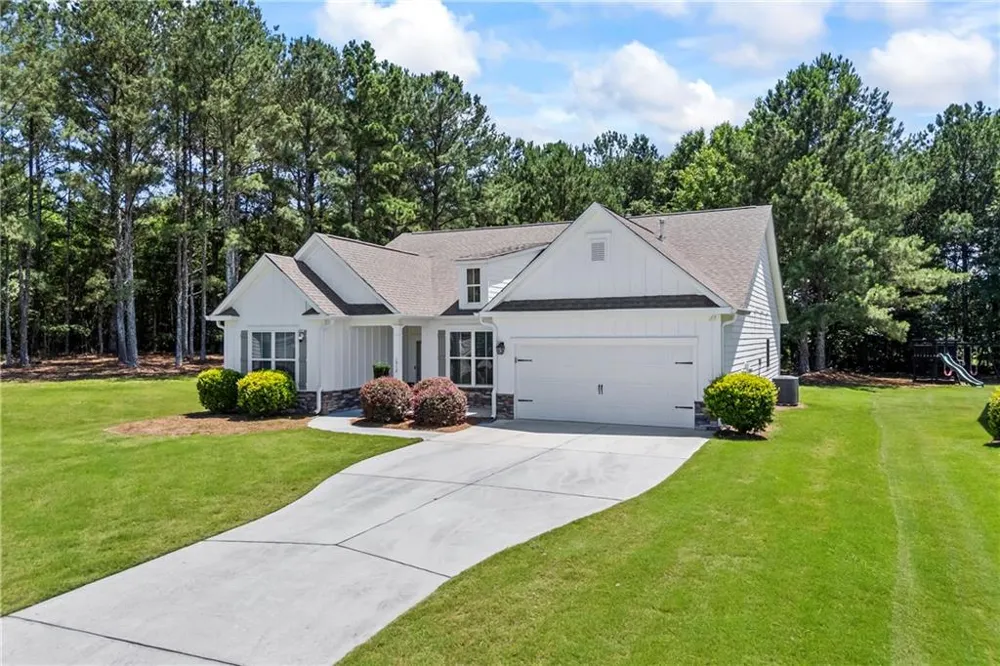 1912 Hymer Court Monroe, GA 30656
