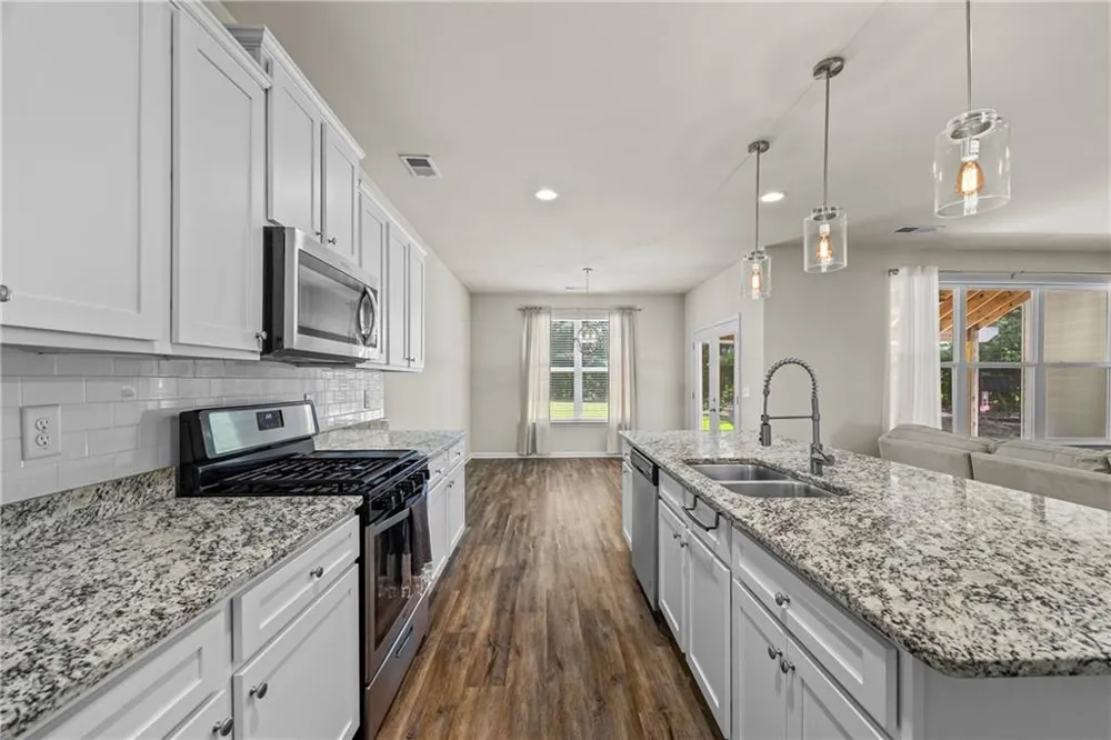 1912 Hymer Court Monroe, GA 30656