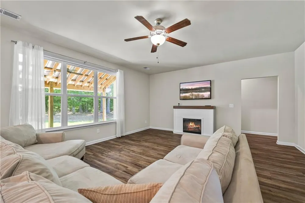 1912 Hymer Court Monroe, GA 30656