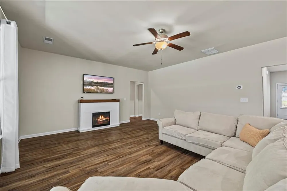 1912 Hymer Court Monroe, GA 30656