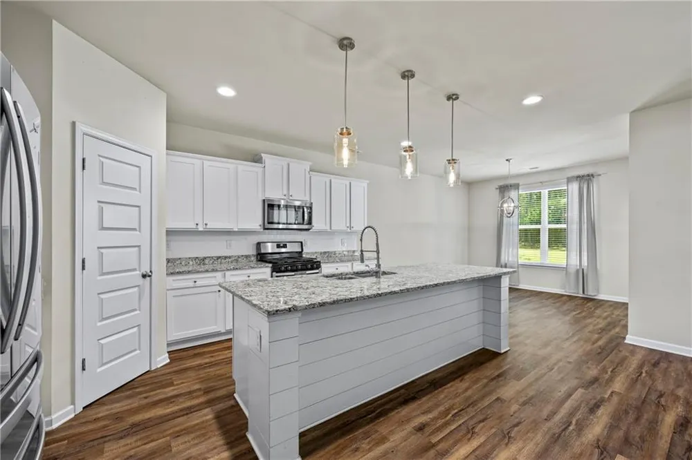 1912 Hymer Court Monroe, GA 30656