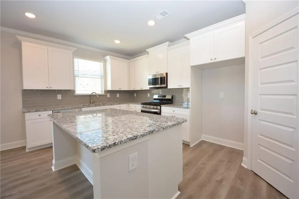232 Hellen Valley Drive Braselton, GA 30517