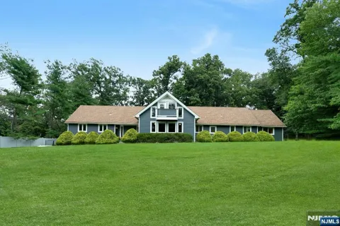 15 Candlestick Lane